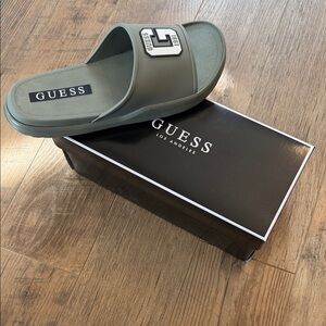 🆕 GUESS Men's Green Slide Sandals